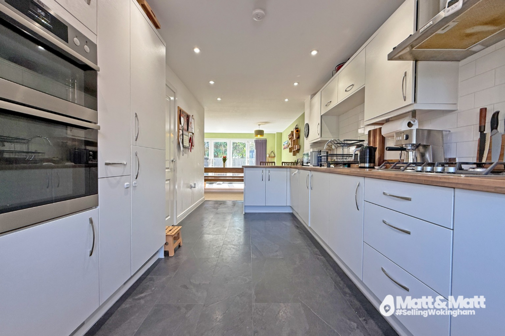 House in Wokingham - View 3