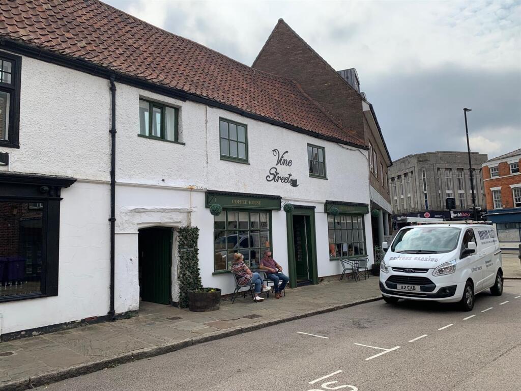 Main image of property: Investment For Sale - 15 Vine Street, Grantham NG31 6RQ