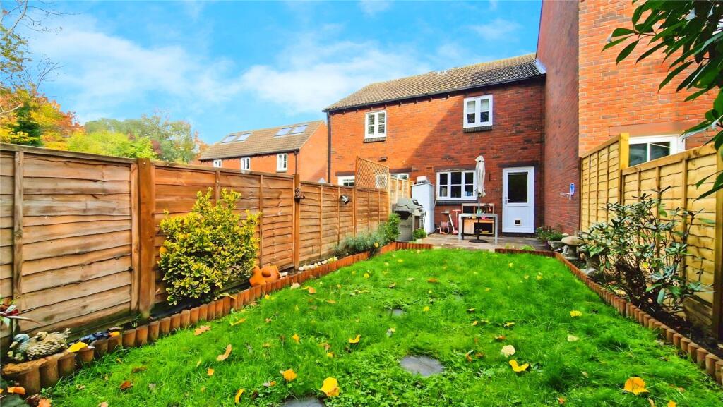 House in Newell Green, Warfield - View 2
