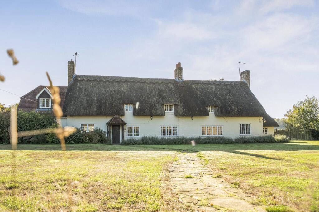 House in Winchester, Bishop's Waltham - View 2