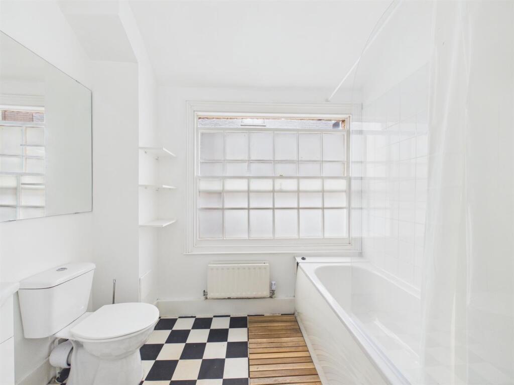 Apartment in London - View 5