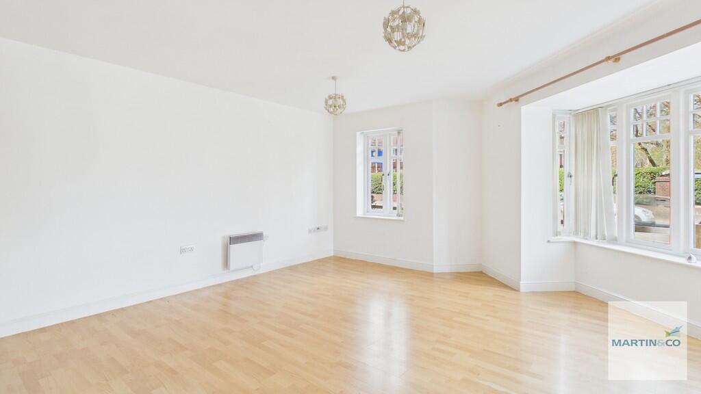 Apartment in Sutton Coldfield, Maney - View 4