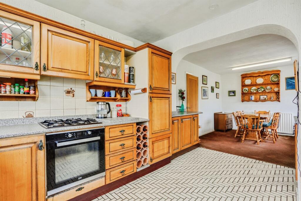 House in Wakefield - View 4