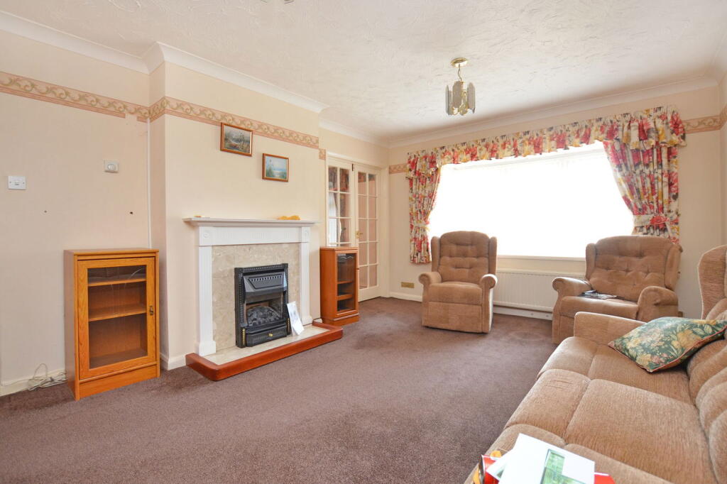 Generous Detached Bungalow in North Wootton photo 2
