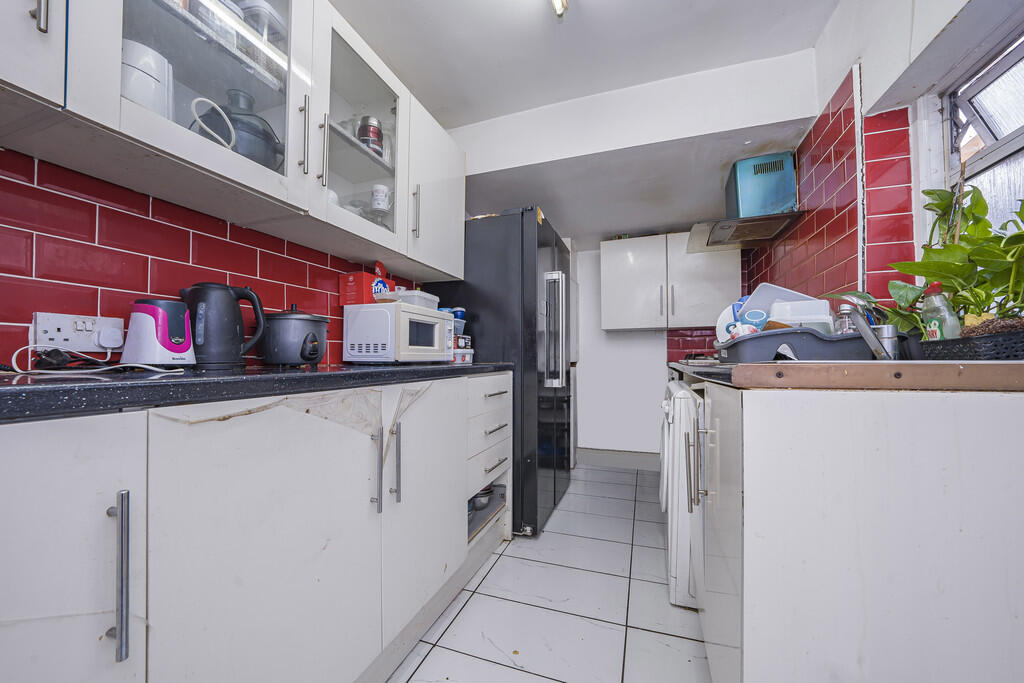 House in Uxbridge, Cowley - View 2