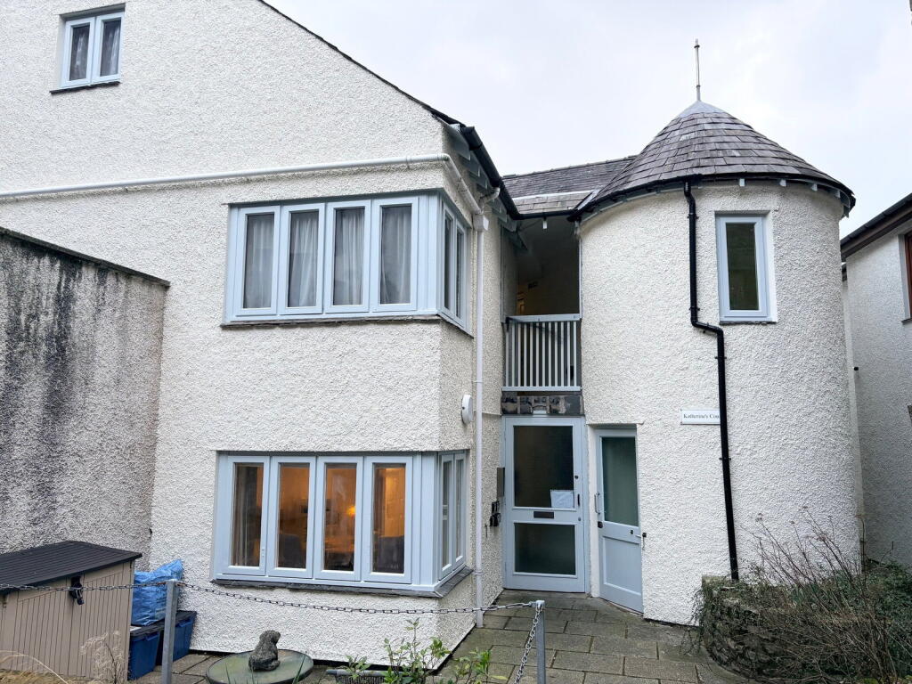 Main image of property: Katherines Court Dowkers Lane Kendal LA9 4DN