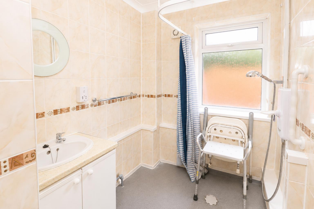 Apartment in Rother, Bexhill-on-Sea - View 4