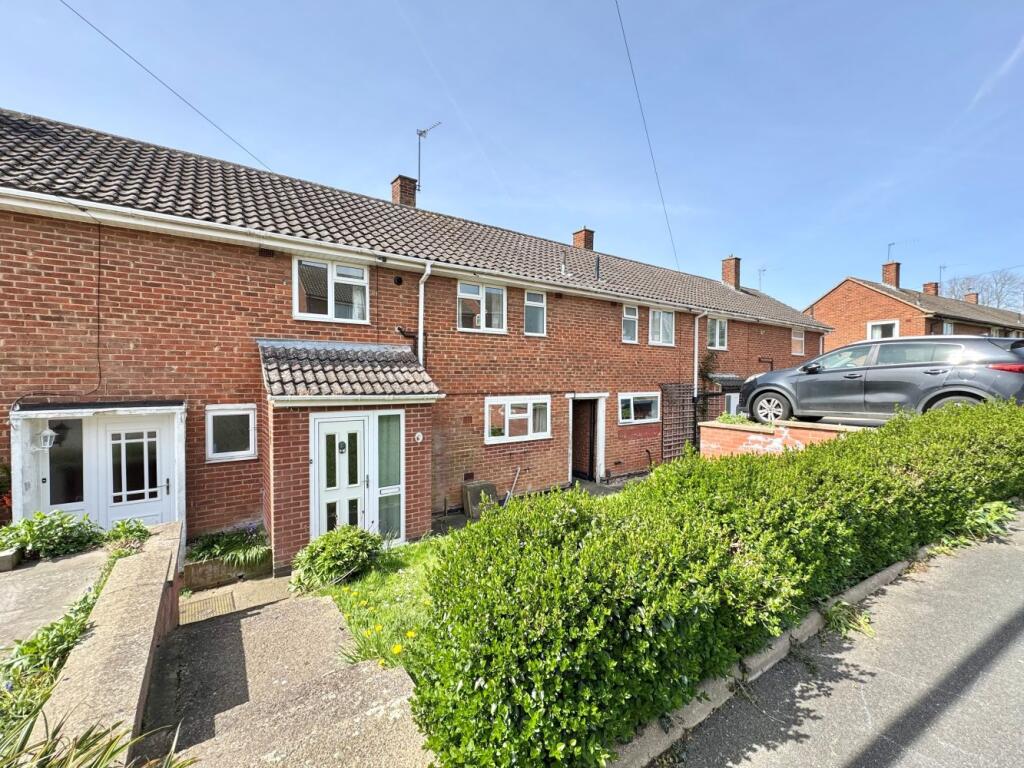 3-bed terraced on West Avenue, Melton Mowbray, £175,000