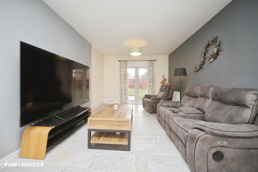 House in Taunton - View 5