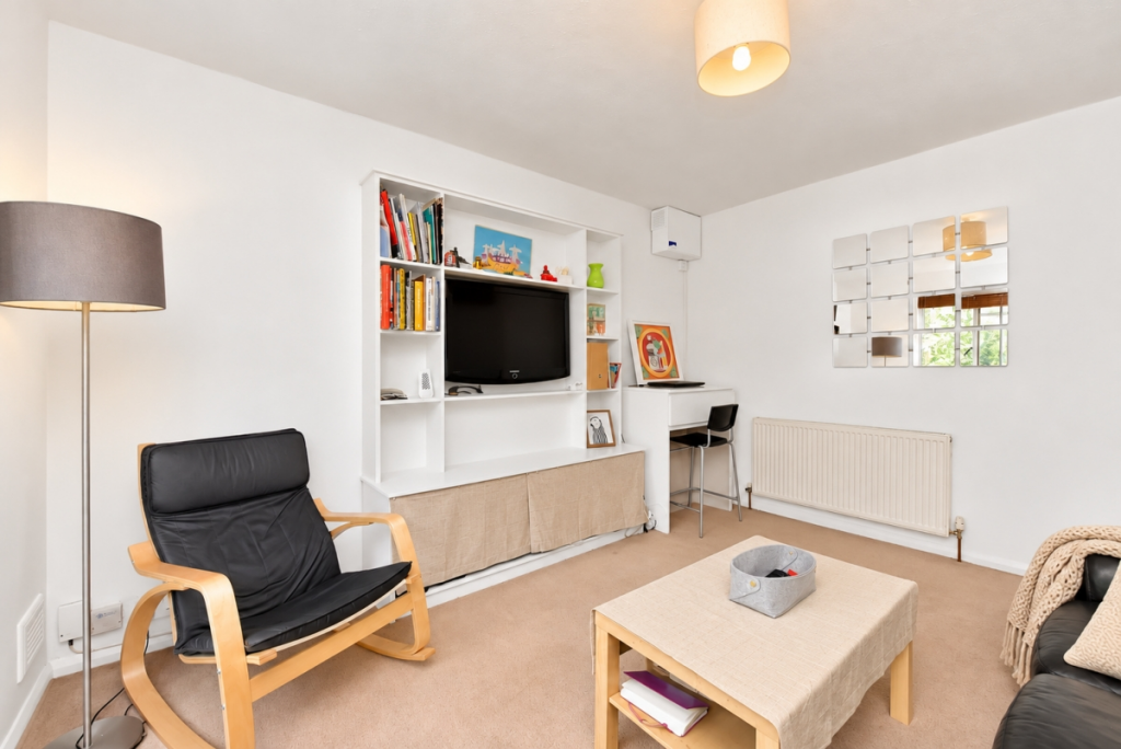 Apartment in London - More
