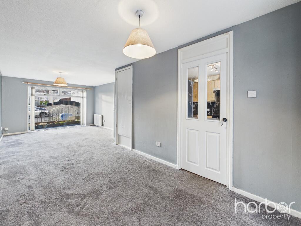 Torphin Crescent, Greenfield, Glasgow, City of Glasgow, G32 6NN photo 4
