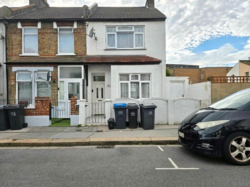 Main image of property: Priory Road, Croydon, CR0