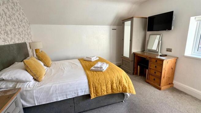 BEDROOM 6