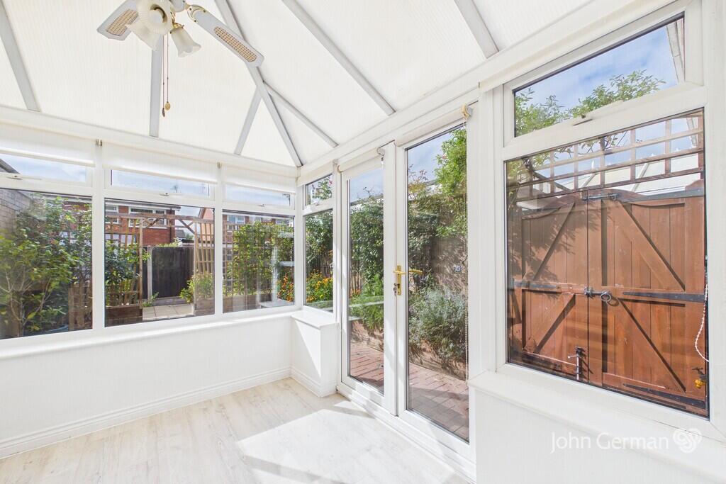 House in Stoke-on-Trent - More