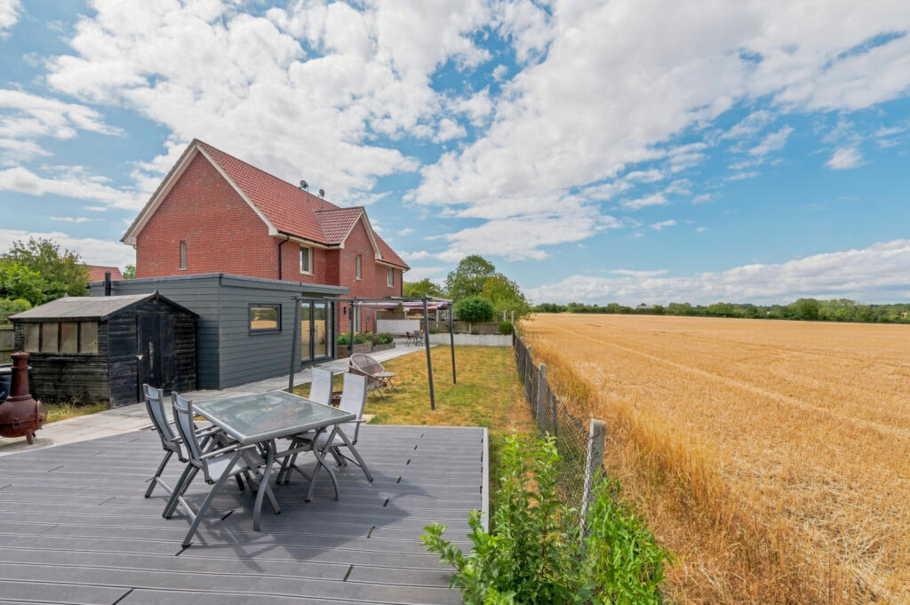 Munson Mill Close, Wimbish, Saffron Walden, Essex, CB10 photo 3