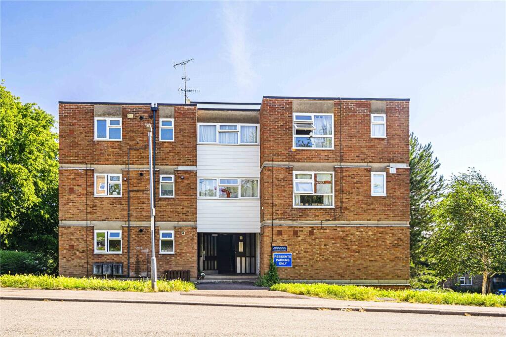 Main image of property: Pheasant Close, Berkhamsted, Hertfordshire, HP4