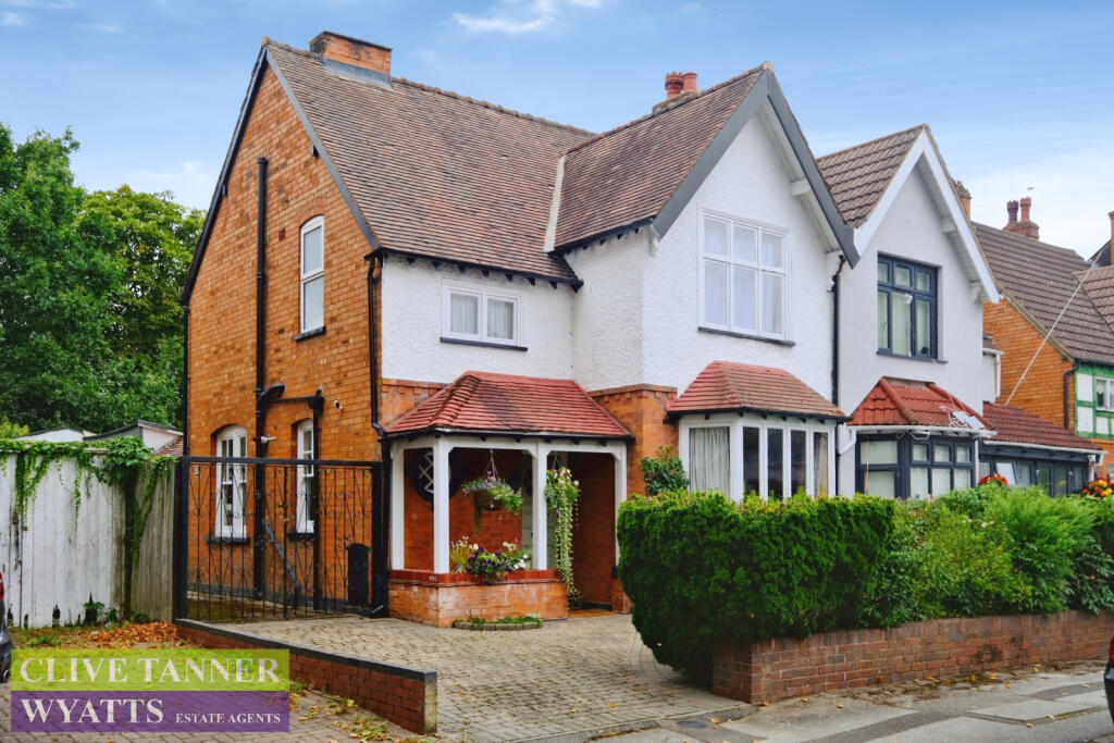 Main image of property: Russell Road, Hall Green, Birmingham, West Midlands B28 8SE
