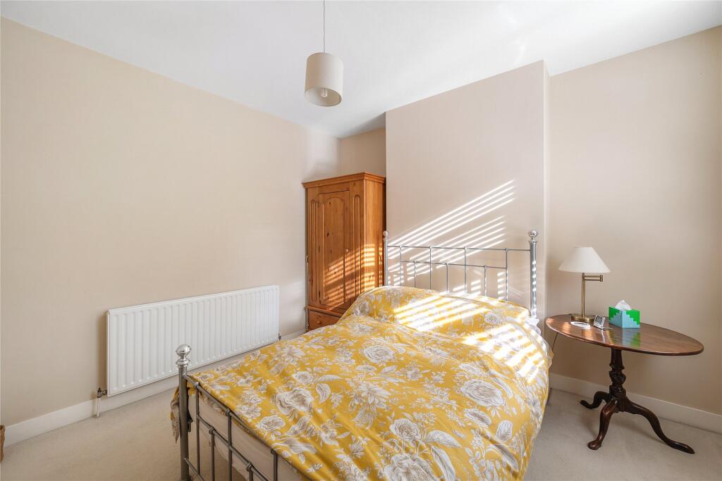 Apartment in London - View 5