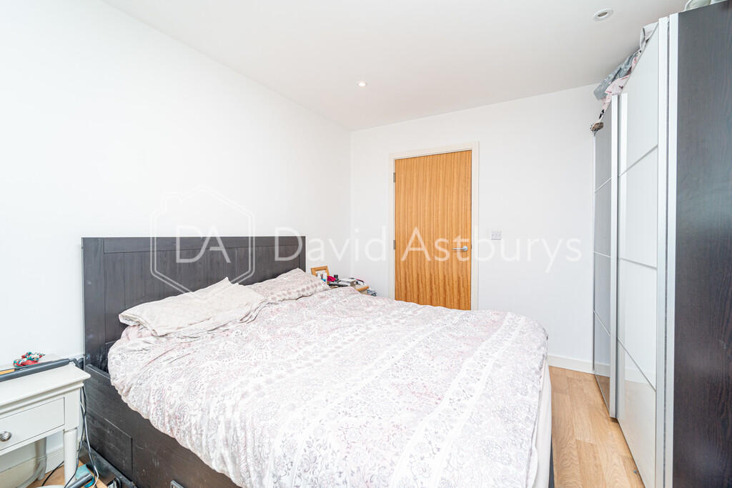 Apartment in London - View 5