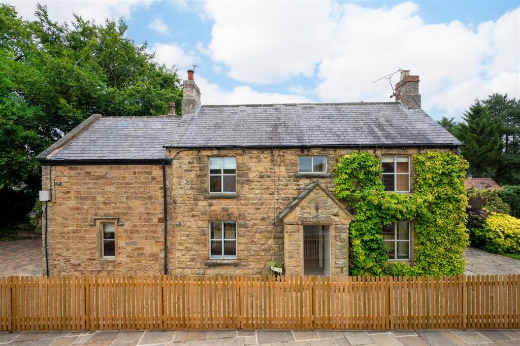 4-bed house on Main Street, Heath, Chesterfield, £550,000
