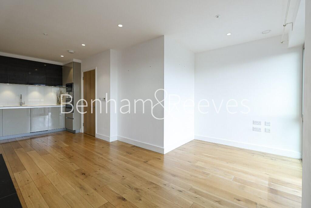 Main image of property: Barking Road, Canning Town, E16
