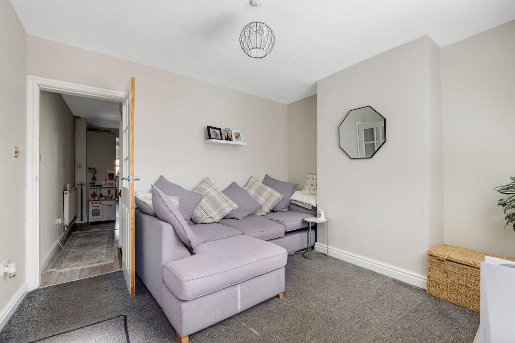 House in Nottingham, Beardall Fields, Hucknall - View 3
