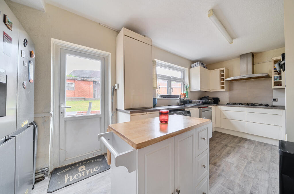 House in Orpington, Leesons, St Paul's Cray - View 4