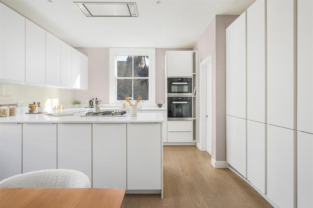 Apartment in London, Fulham - View 5