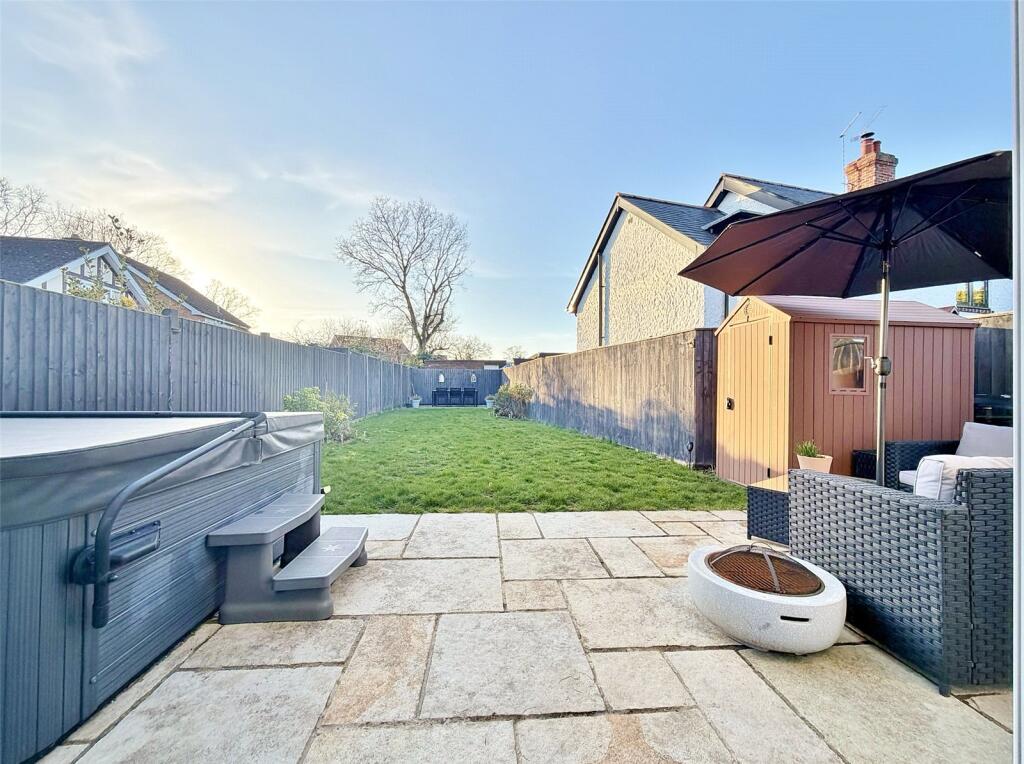 Newtown Road, Verwood, Dorset, BH31 photo 2