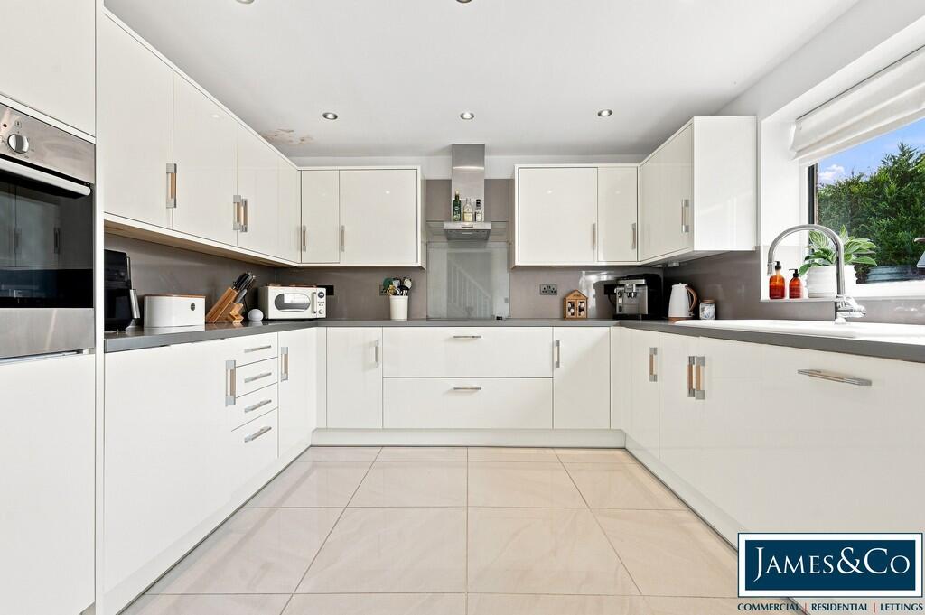 House in Uttlesford, Takeley - View 4