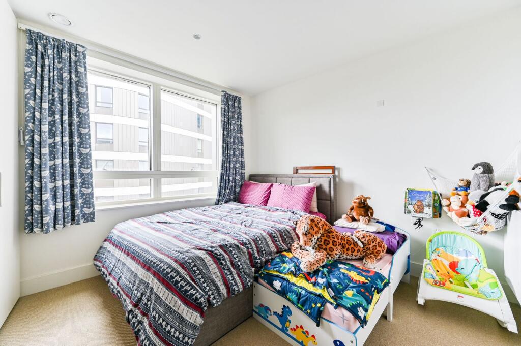 Apartment in Harrow - View 5