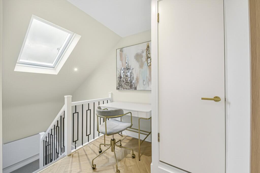 Apartment in London - View 4