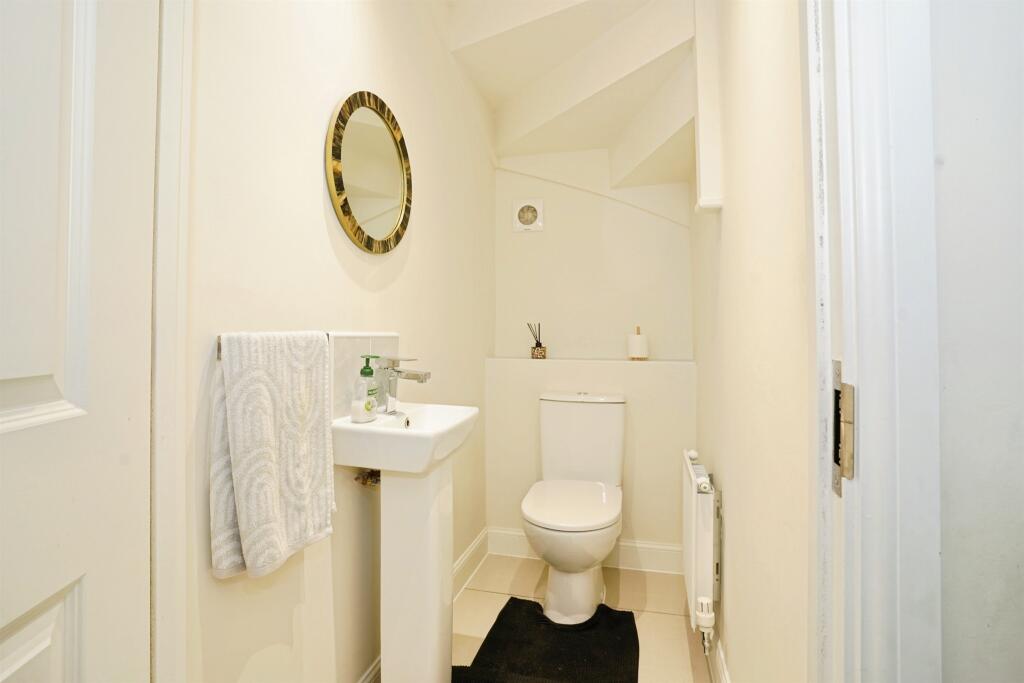 Shin Way, Lubbesthorpe, Leicester photo 4