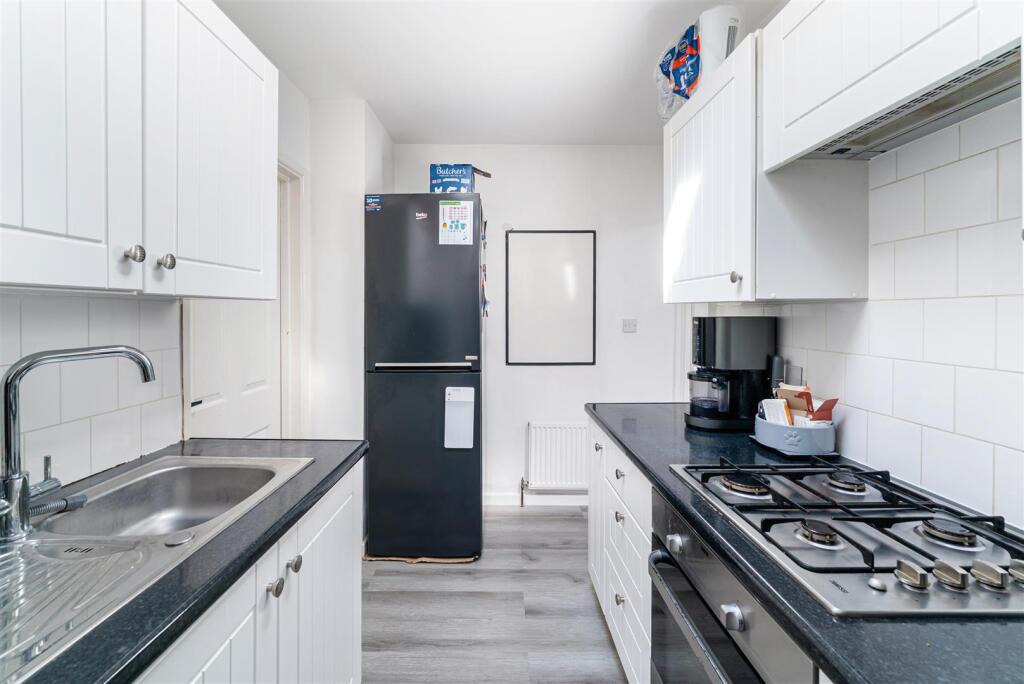 Apartment in Weston-super-Mare, North Somerset - More
