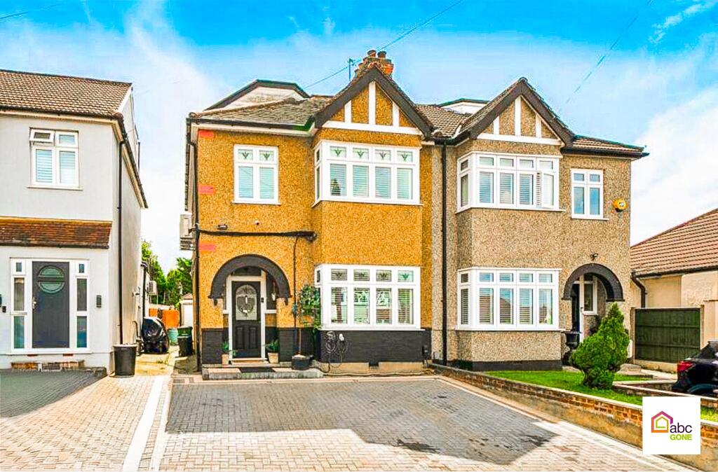 Main image of property: The Avenue, Hornchurch, RM12