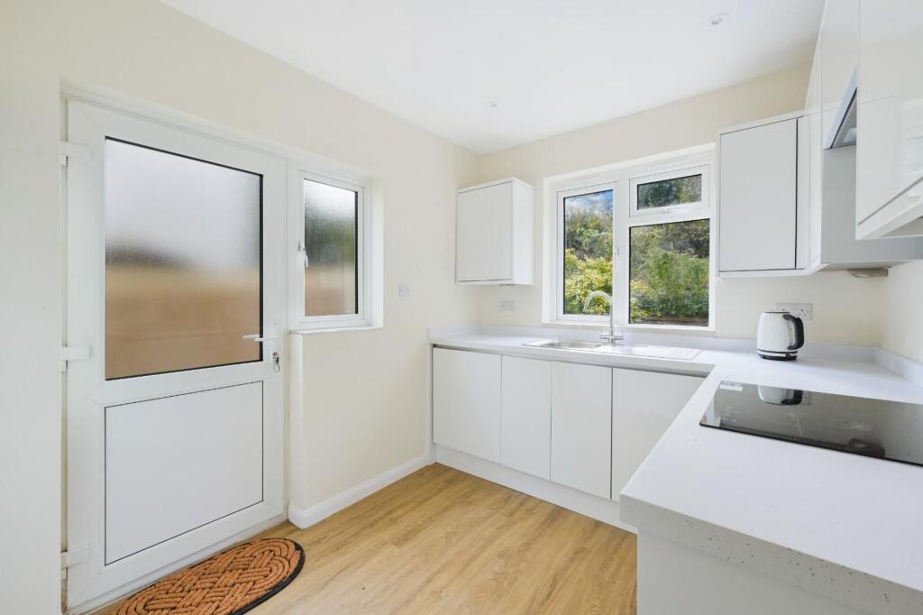 House in Tadworth - View 2