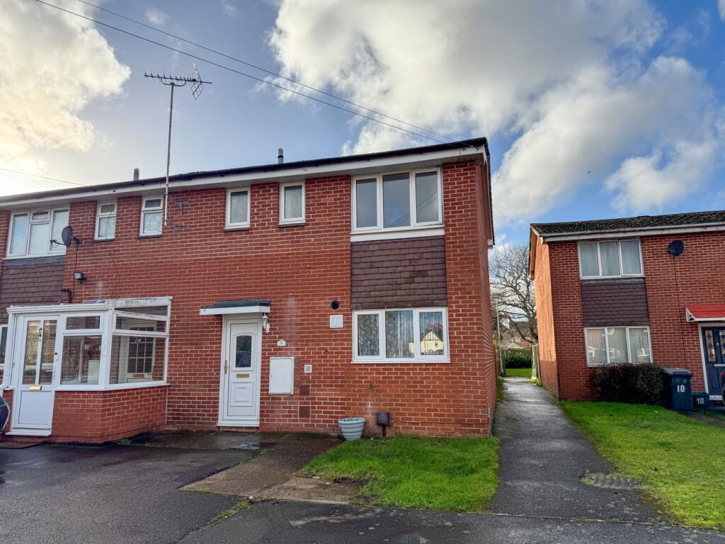 Main image of property: Western End, Newbury, RG14