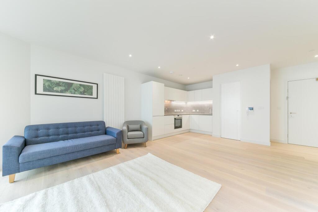 Summerston House, Royal Wharf, E16 - View 4