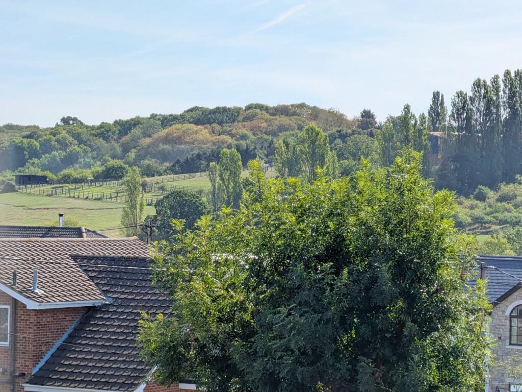 House in Castle Point, Essex - View 3