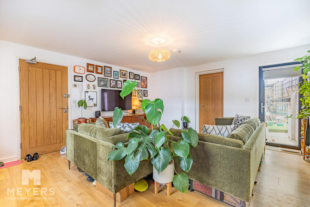 Apartment in Bournemouth - More