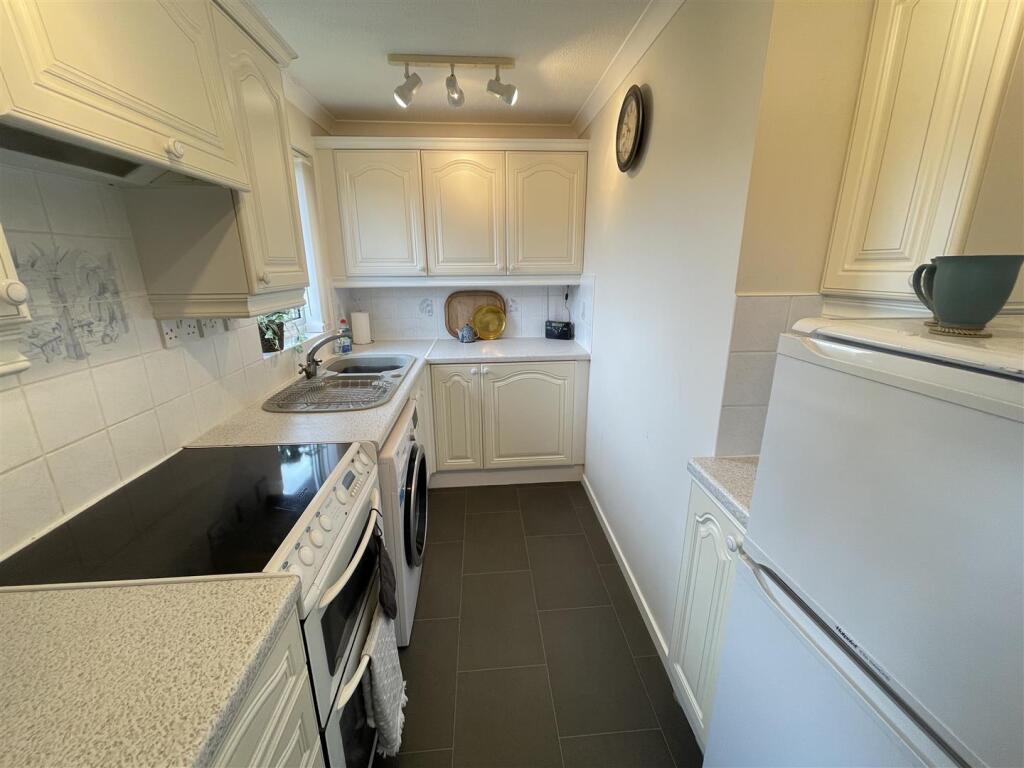 Apartment in Salisbury - View 4