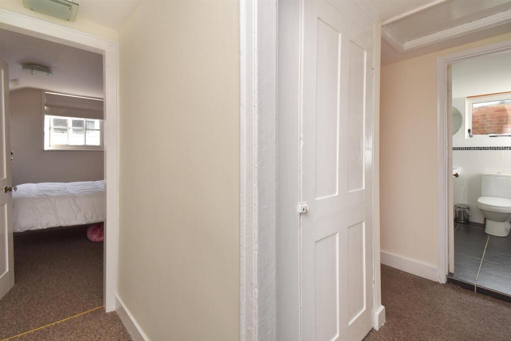Apartment in Tonbridge - View 5