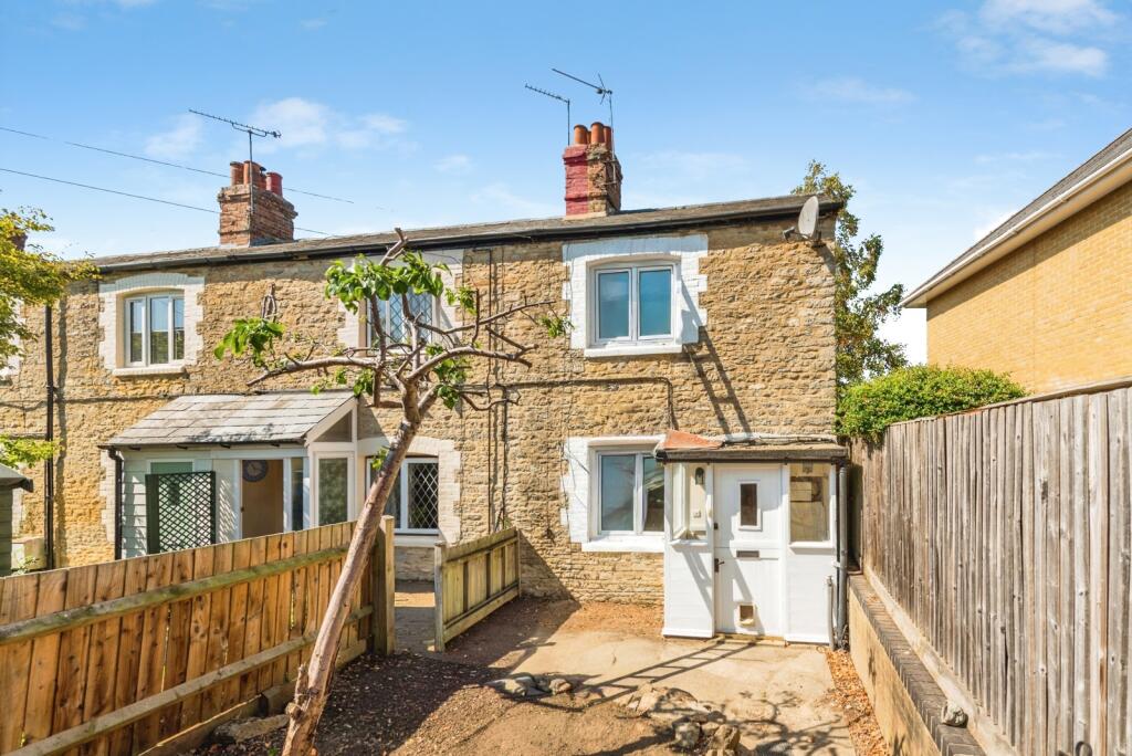 Main image of property: High Street, Kidlington, Oxfordshire, OX5