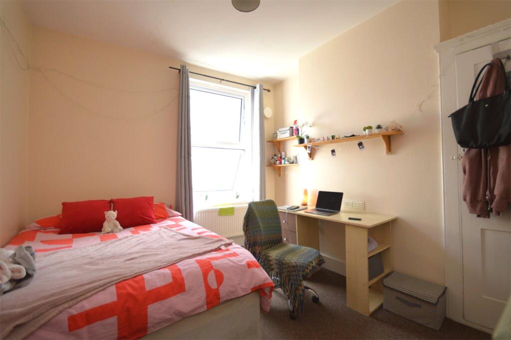 4 bedroom terraced house for rent