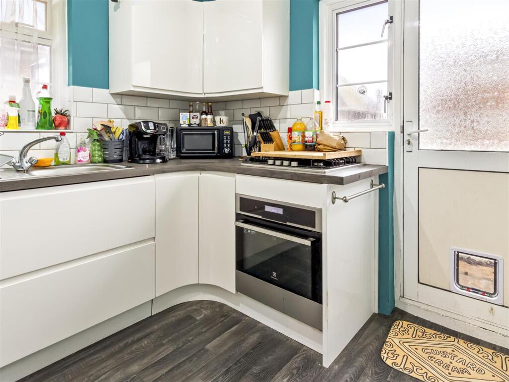 Apartment in Worthing, West Worthing - More