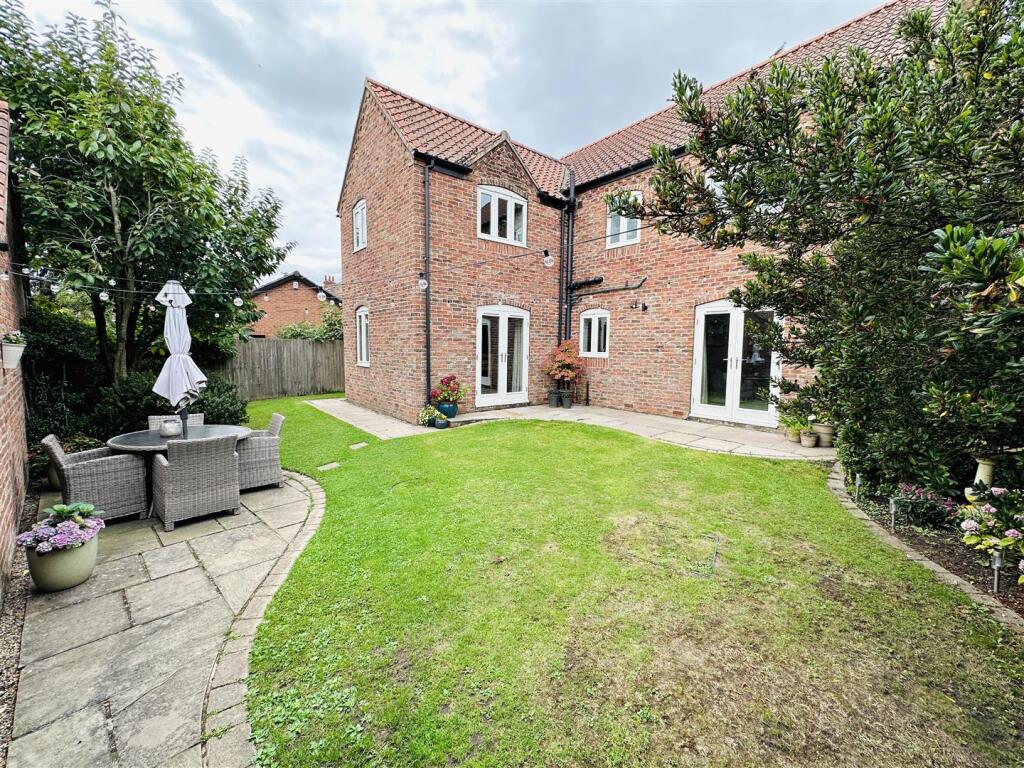 House in York - View 3