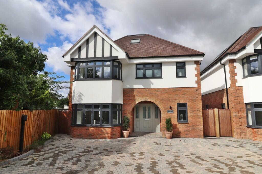 Main image of property: Sandridgebury Lane, St. Albans, Hertfordshire, AL3