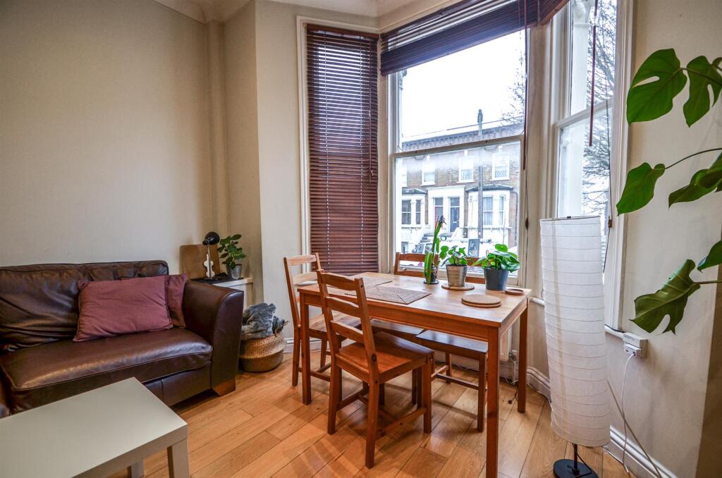Apartment in London, Kensal Town, Queen's Park - View 2