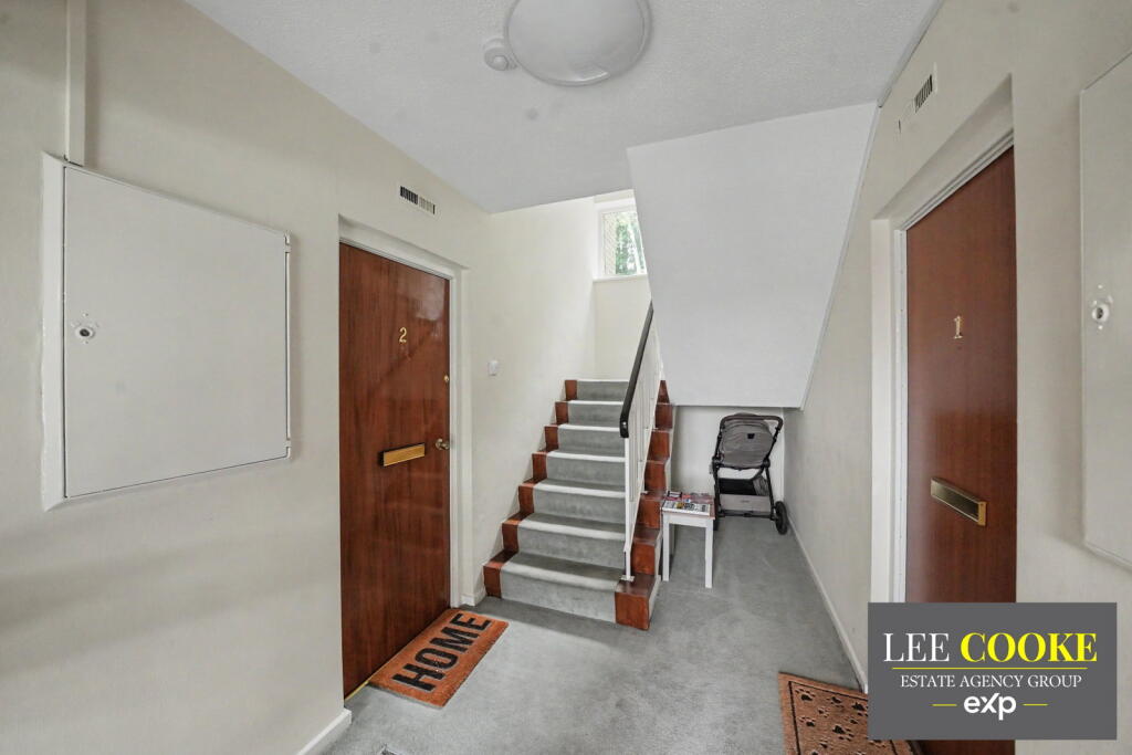 Apartment in Wolverhampton, West Midlands - View 4
