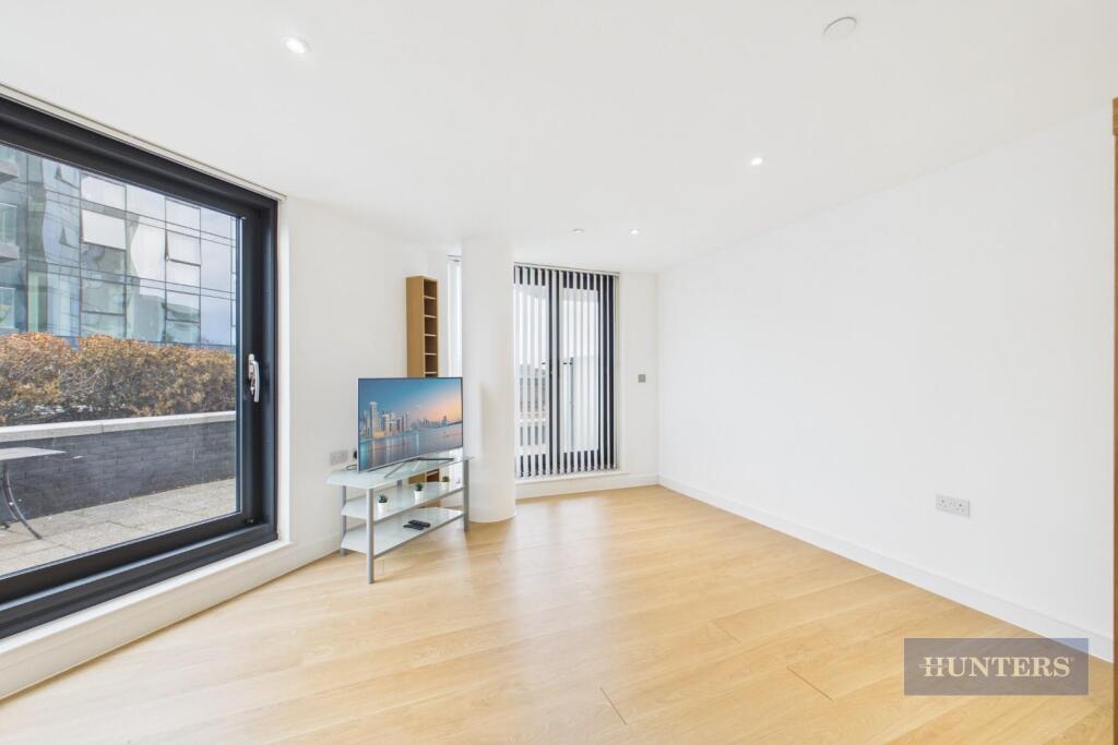 Apartment in Southampton - View 3